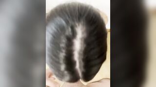 Vuole un pompino e mi ritrovo la bocca piena di sborra