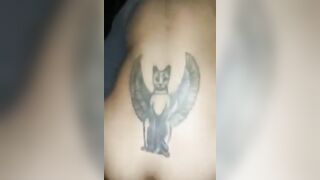 Moglie del cornuto chiavata a pecora dal bull in auto