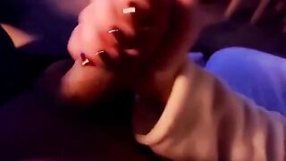 Guarda la tv che io penso al tuo cazzo duro