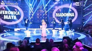Veronica Maya tette in diretta tv Tale e quale show