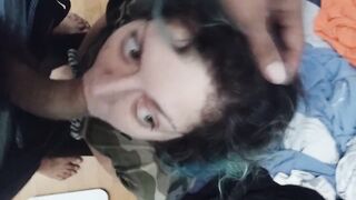 La mia pompinara col cazzo in bocca