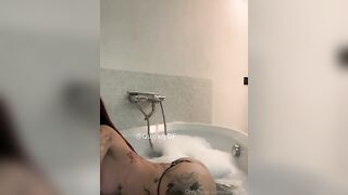 Lazy onlyfanser italiana tatuata