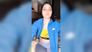 Mi piace tantissimo fare la troia vienimi dentro la fica  e riempimi di sborra