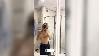 Chadia Rodriguez selfie hot