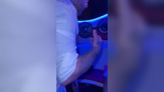 In discoteca con 4 troie