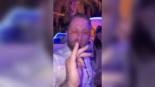 In discoteca con 4 troie