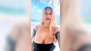 Sonia presentatrice mega tettona