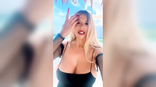 Sonia presentatrice mega tettona