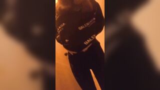 Studentessa esce tette e fica al fidanzato