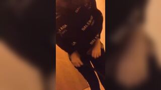 Studentessa esce tette e fica al fidanzato