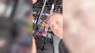 Barbie fai sparire il cazzo! Io vado in pensione ragazzi guarda che combina questa