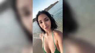 Le tettone naturali di Naomi De Crescenzo