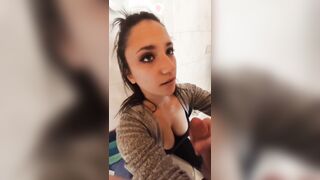 Pompino napoletana sborrata sulle tette