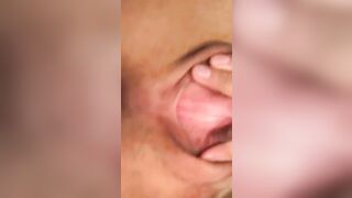 Giovane fidanzata si masturba e invia il video al suo ragazzo