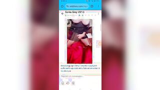 Sonia Gr3i si spalma le tettone e si masturba su onlyfans