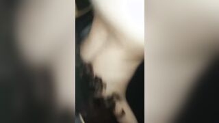 Fidanzata masturbata in auto sentite come gode