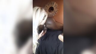 Trans italiana succhia cazzo nero e gli lecca il buco del culo