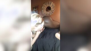 Trans italiana succhia cazzo nero e gli lecca il buco del culo