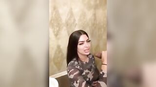 Martina fa un pompino a nero con cazzo enorme