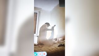 Vedendo video di mia moglie che si fa scopare dall'amico