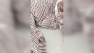 DItalino e footjob moglie troia che fuma