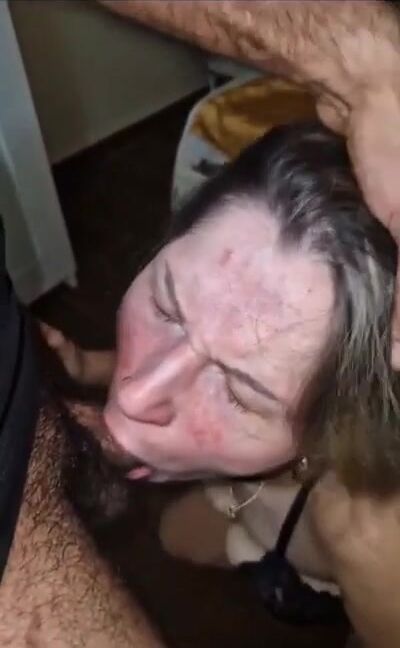 Una puttanella ninfomane incredibile