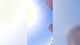 Ada Paradiso con amica in topless in vacanza