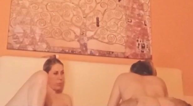 Trio con 2 escort russe a milano