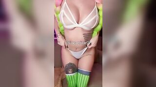 Cosplayer italiana tettona in intimo diretta of