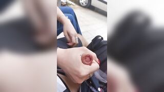 Basta! Ancora un po' dai succhiamelo poi il video te lo mando