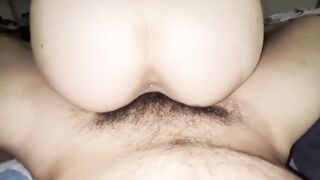 Mi svuoto nella sua fica a smorzacandela