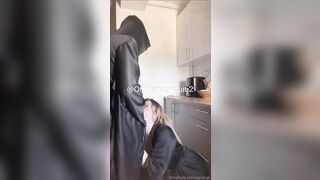 Pompino e scopata in cucina Scream zitta e scopa troia of