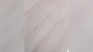 Spy fidanzata in bagno nuda