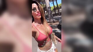 Le tettone di Guendalina in bikini rosso