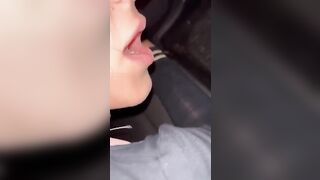 Godi? Ti piace? Oh si dammelo tutto - Fidanzata scopata in auto a pecorina