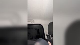 Godi? Ti piace? Oh si dammelo tutto - Fidanzata scopata in auto a pecorina