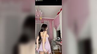 Martina Fusco tette e lato b intimo rosa