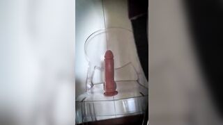 Porca miseria è enorme mi sento sfondata in culo