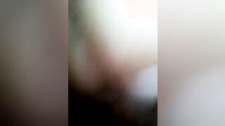 Troia napoletana con la fica pelosa si masturba forte