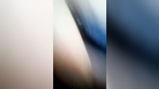 Troia napoletana con la fica pelosa si masturba forte