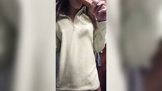 Studentessa troia tette piccole con dildo