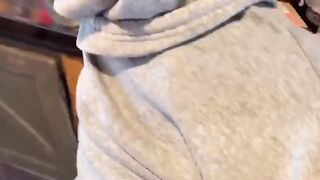 Pompino di compleanno con tanta crema da gustare