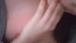 Venite tutti a casa mia e facciamo una gang bang sono una cagnetta