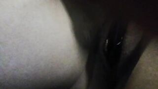 Moglie si masturba con matita del trucco