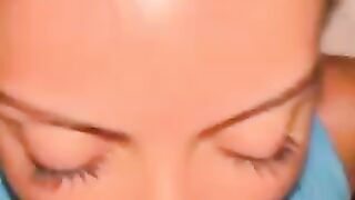 Guardami in faccia quando sborro