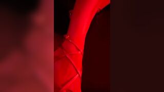 Dildo luminoso in culo moglie italiana