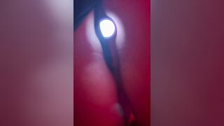 Dildo luminoso in culo moglie italiana