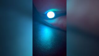 Dildo luminoso in culo moglie italiana