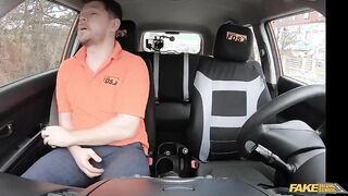 Giulia Diamond Faketaxi scopata in auto