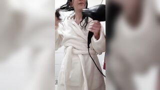 L'accappatoio non vuole stare chiuso ops